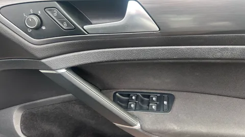 Volkswagen Golf 1.0 TSI 110 SE [Nav] 5dr