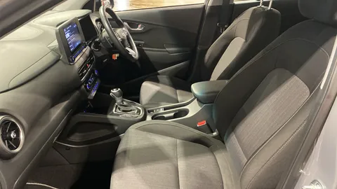 Hyundai Kona 1.6 GDi Hybrid SE Connect DCT