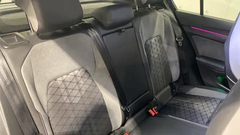 Volkswagen Golf 1.5 TSI R-Line