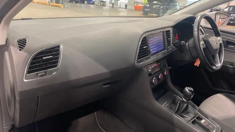 SEAT Leon 1.0 TSI SE Dynamic [EZ]