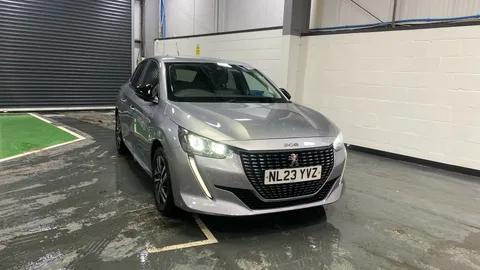 PEUGEOT 208 1.2 PureTech 100 Active Premium + EAT8