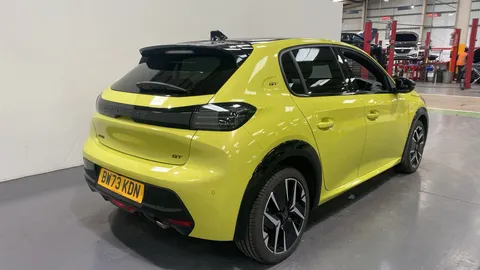 PEUGEOT 208 1.2 PureTech 100 GT