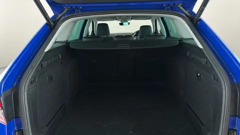 SKODA SUPERB 2.0 TDI CR SE L DSG