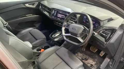 AUDI Q4 150kW 40 82kWh S Line Auto