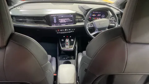 AUDI Q4 150kW 40 82kWh S Line Auto