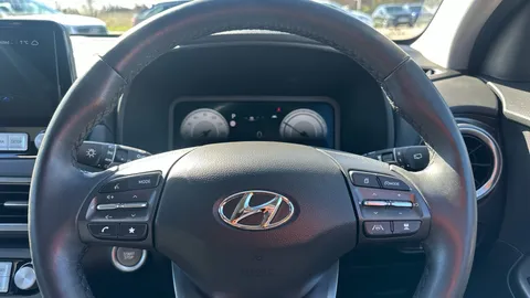 Hyundai Kona 100kW Premium 39kWh Auto
