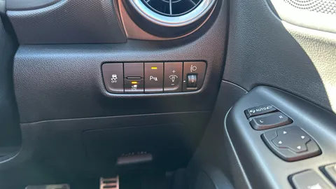 Hyundai Kona 100kW Premium 39kWh Auto