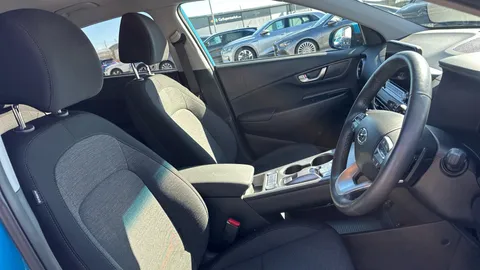 Hyundai Kona 100kW Premium 39kWh Auto