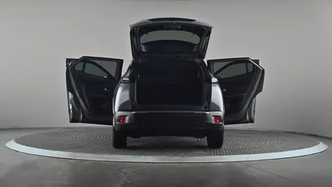 PEUGEOT 2008 100kW Allure 50kWh Auto