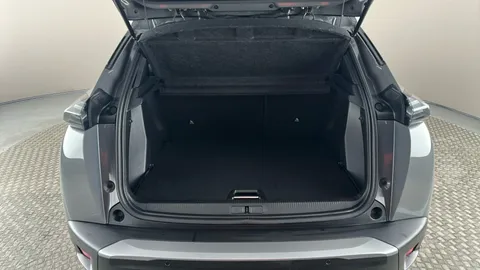 PEUGEOT 2008 100kW Allure 50kWh Auto