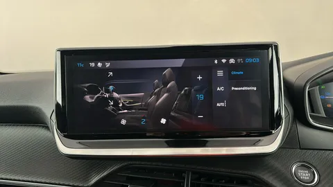 PEUGEOT 2008 100kW Allure 50kWh Auto