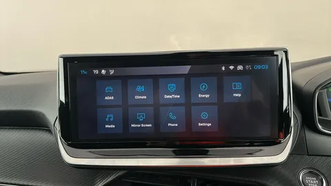 PEUGEOT 2008 100kW Allure 50kWh Auto