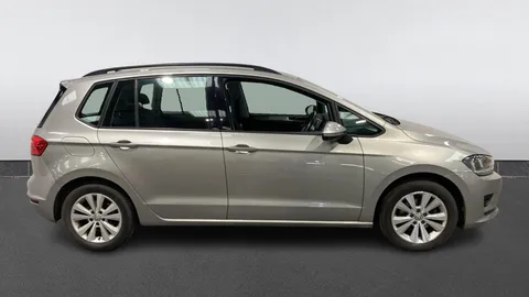 VOLKSWAGEN GOLF SV 1.4 TSI SE DSG