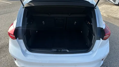 Ford Focus 1.0 EcoBoost Hybrid mHEV ST-Line Vign 5dr Auto