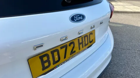 Ford Focus 1.0 EcoBoost Hybrid mHEV ST-Line Vign 5dr Auto