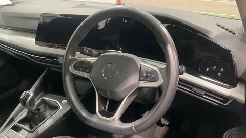 Volkswagen Golf 1.5 TSI Life