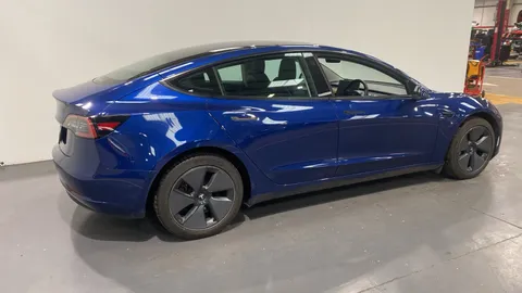 Tesla                     Model 3 RWD Auto