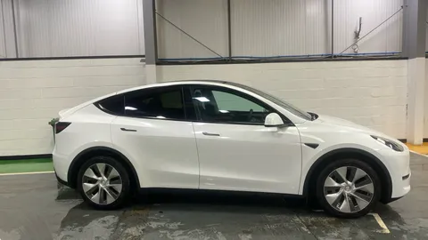 TESLA MODEL Y Long Range AWD Auto