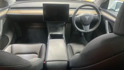 TESLA MODEL Y Long Range AWD Auto