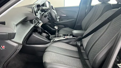 Peugeot 208 1.2 PureTech 100 Allure 5dr