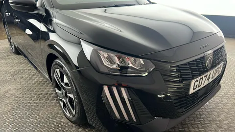 Peugeot 208 1.2 PureTech 100 Allure 5dr