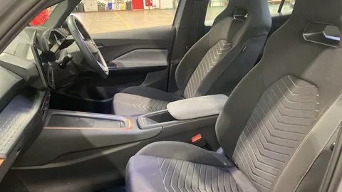 Cupra                     Born 150kW V1 58kWh Auto