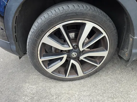 NISSAN QASHQAI 1.2 DiG-T Tekna [Non-Panoramic]