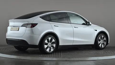 TESLA MODEL Y Long Range AWD Auto