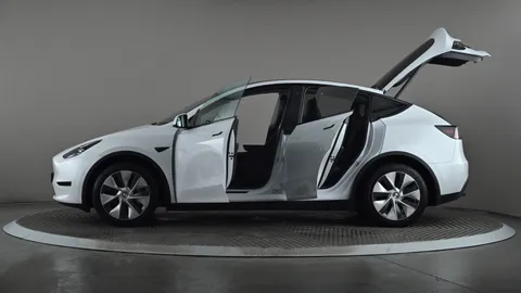 TESLA MODEL Y Long Range AWD Auto