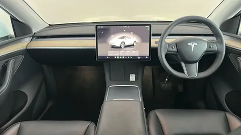 TESLA MODEL Y Long Range AWD Auto