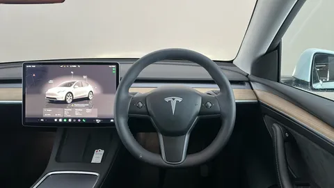 TESLA MODEL Y Long Range AWD Auto