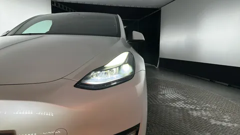 TESLA MODEL Y Long Range AWD Auto