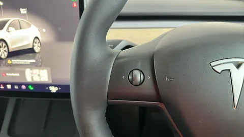 TESLA MODEL Y Long Range AWD Auto