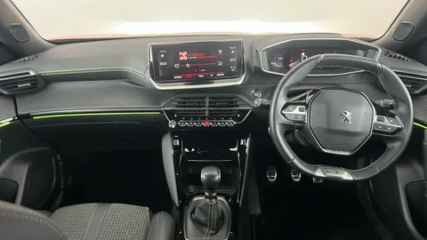 PEUGEOT 2008 1.2 PureTech 130 GT