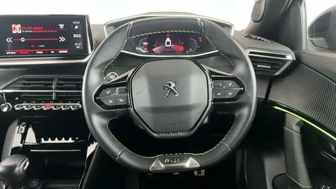 PEUGEOT 2008 1.2 PureTech 130 GT