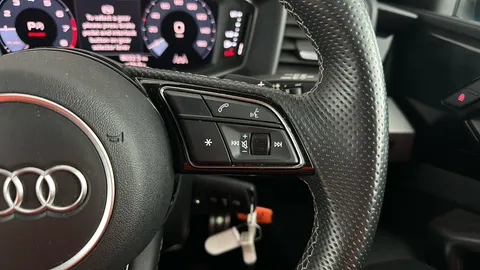 AUDI A1 30 TFSI 110 Black Edition S Tronic