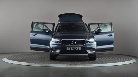 VOLVO XC40 1.5 T3 [163] Momentum