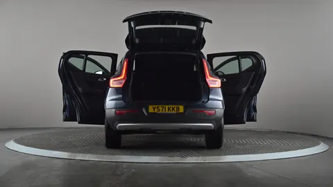 VOLVO XC40 1.5 T3 [163] Momentum