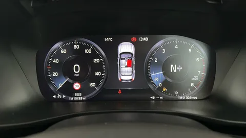 VOLVO XC40 1.5 T3 [163] Momentum