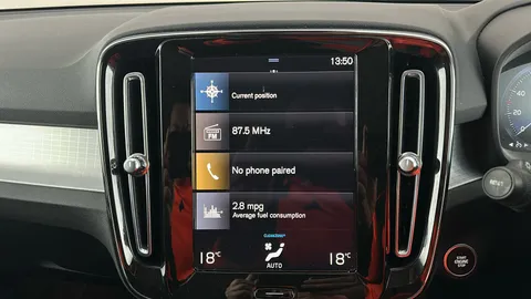 VOLVO XC40 1.5 T3 [163] Momentum