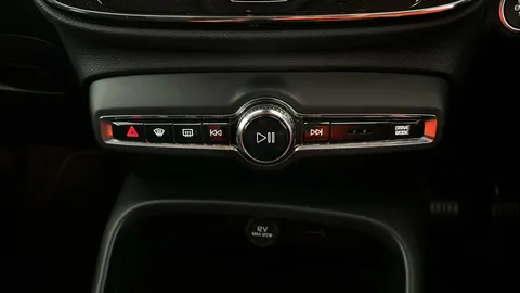 VOLVO XC40 1.5 T3 [163] Momentum