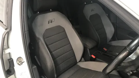 VOLKSWAGEN GOLF 1.5 TSI EVO 150 R-Line Edition