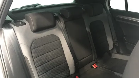 VOLKSWAGEN GOLF 1.5 TSI EVO 150 R-Line Edition