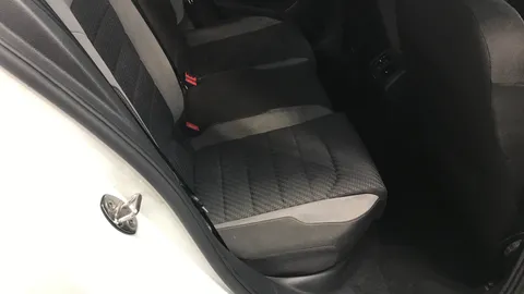 VOLKSWAGEN GOLF 1.5 TSI EVO 150 R-Line Edition