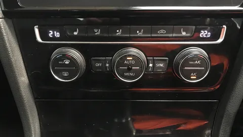 VOLKSWAGEN GOLF 1.5 TSI EVO 150 R-Line Edition