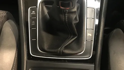 VOLKSWAGEN GOLF 1.5 TSI EVO 150 R-Line Edition