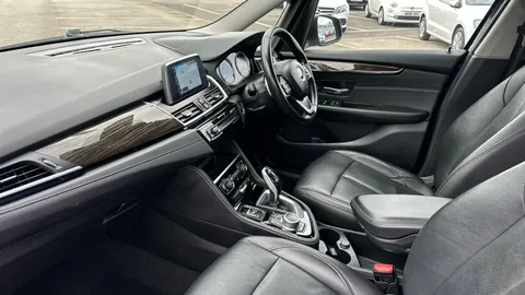 BMW 2 SERIES 220i Luxury DCT