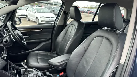 BMW 2 SERIES 220i Luxury DCT