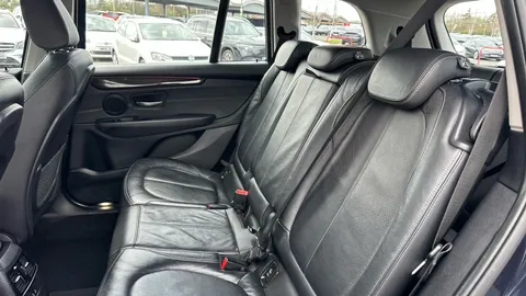 BMW 2 SERIES 220i Luxury DCT