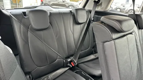 BMW 2 SERIES 220i Luxury DCT